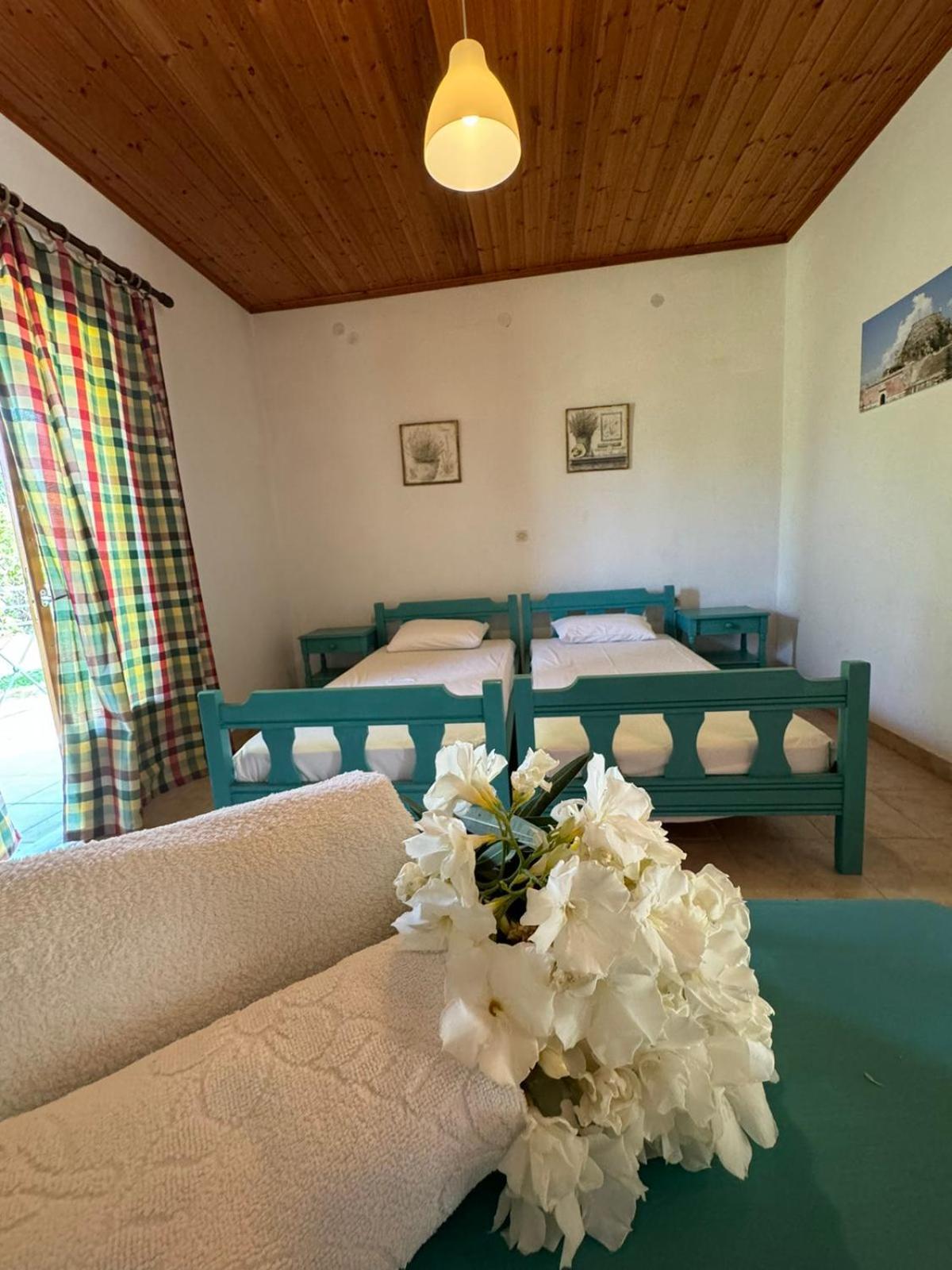 Studio Savvas Apartment Melikia ภายนอก รูปภาพ
